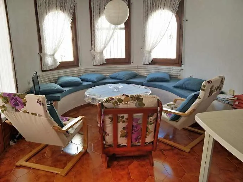 Xalet Amb Jardi Vila Empuriabrava Villa